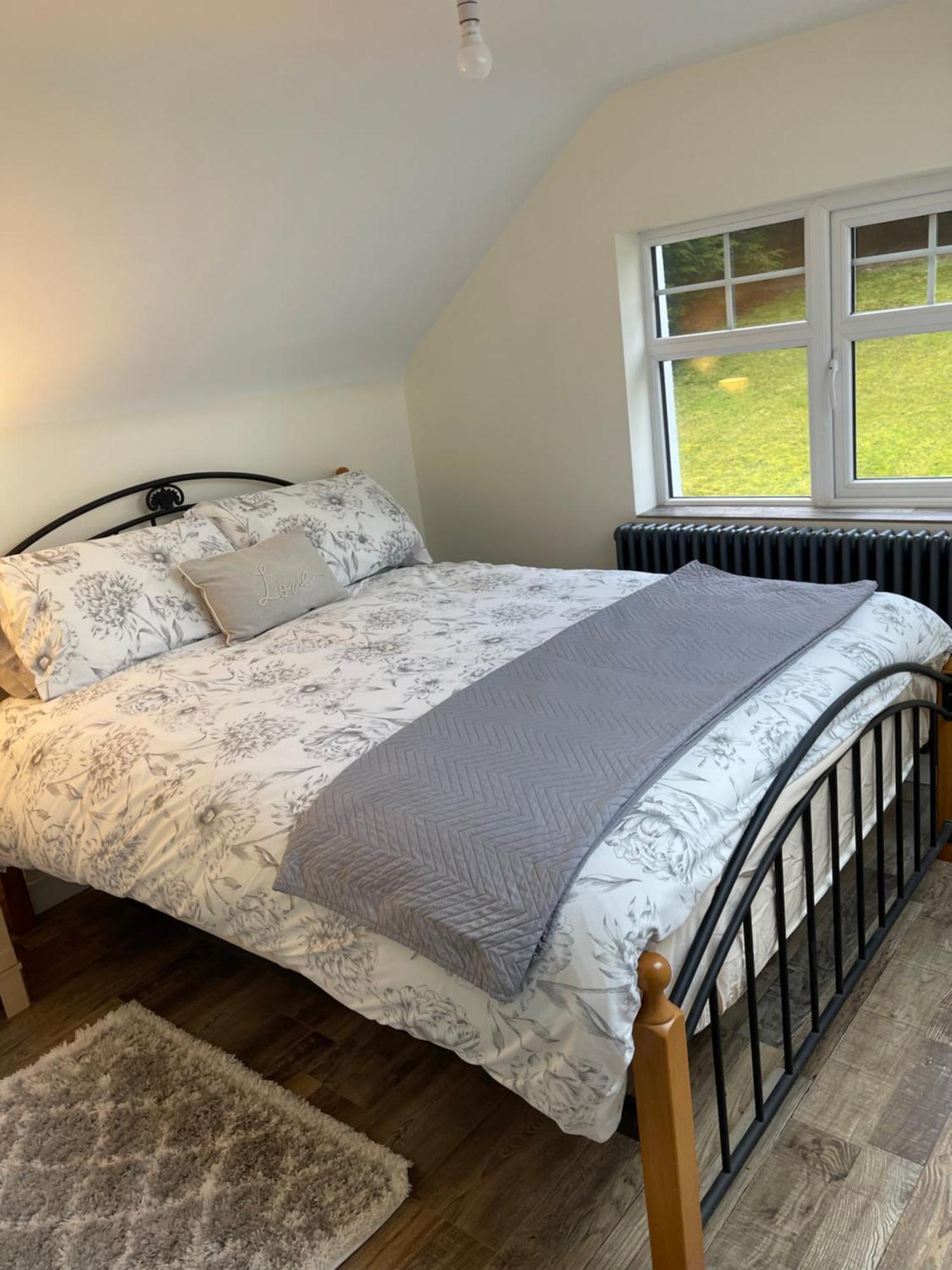 Carrick Lodge Mourne Mountains 뉴리 외부 사진